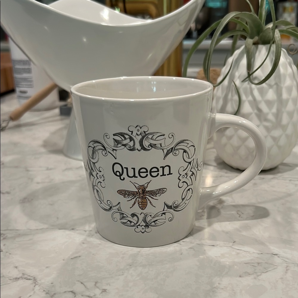 Williams Sonoma Queen Bee White Mug
